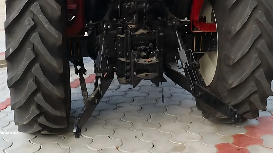 Hydraulic & PTO Mahindra Novo 655 DI 4WD - Hydraulic & PTO