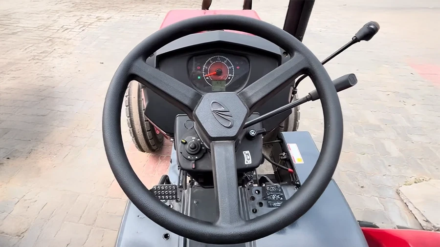 Mahindra YUVO TECH Plus 575 - Steering