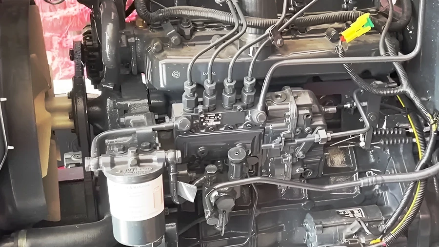 Engine & Performance Mahindra YUVO TECH Plus 585 - Engine & Performance