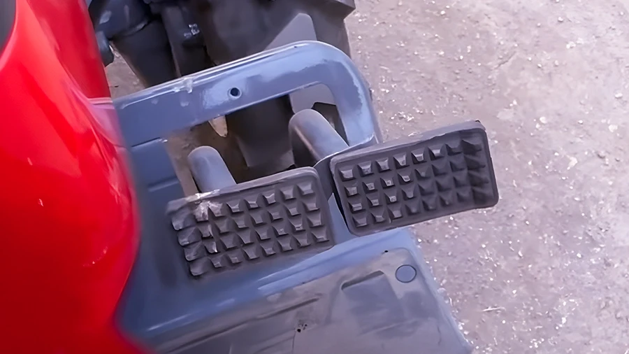 Swaraj Target 630 - Brake Pedals