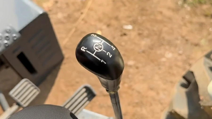Transmission & Gearbox Swaraj 735 XT - Transmission & Gearbox