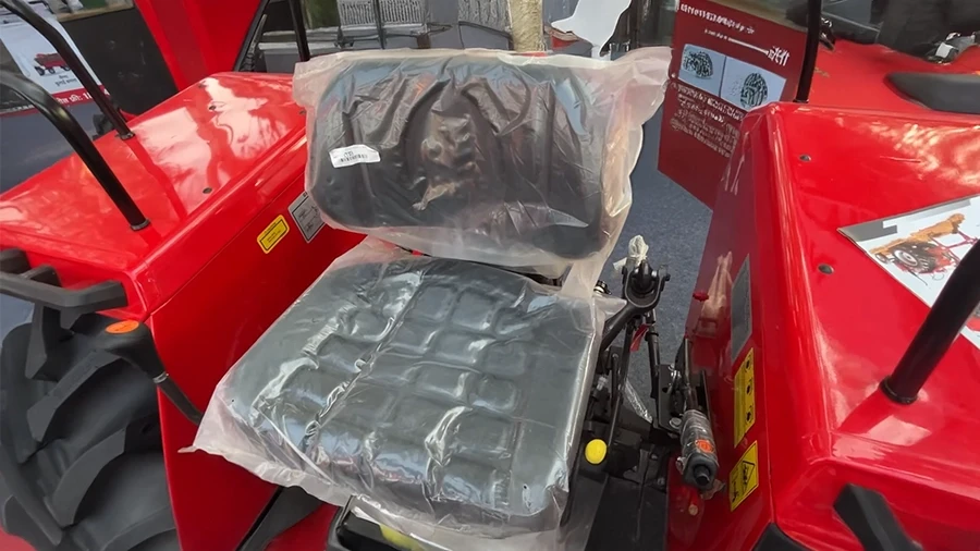 Comfort & Safety Massey Ferguson 8055 Magnatrak - Comfort & Safety