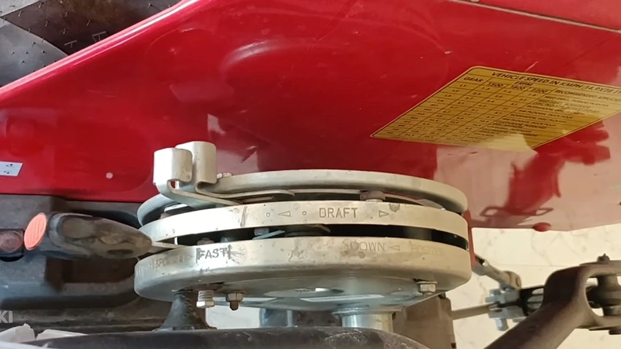 Implement Compatibility Massey Ferguson 246 DI Dynatrack - Implement Compatibility