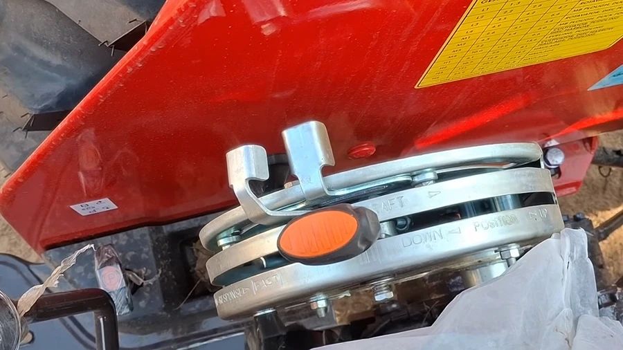 Massey Ferguson 241 DI DYNATRACK - Implement Compatibility