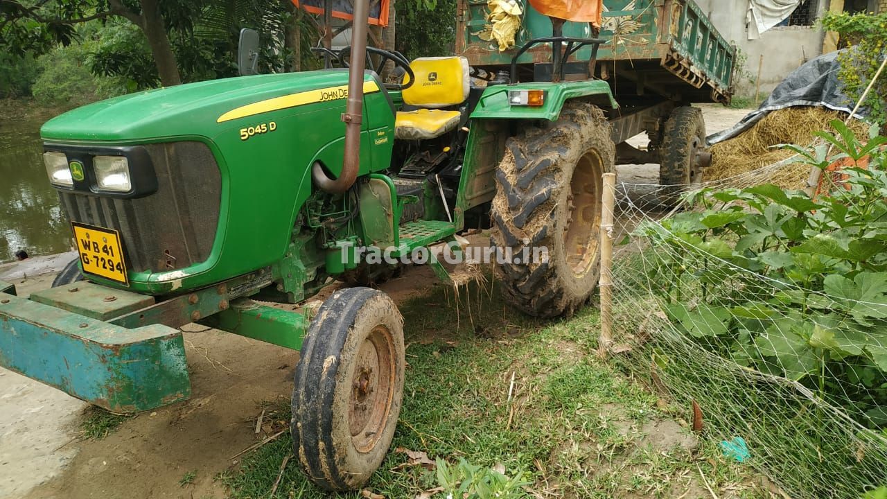 John Deere 5045 D