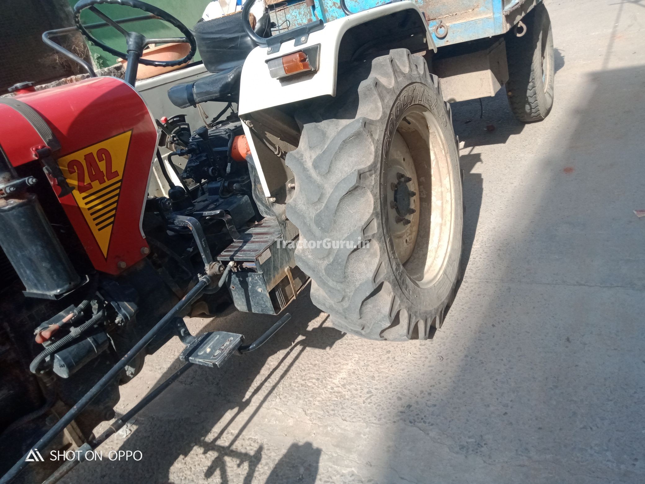 Eicher 242 XTRAC