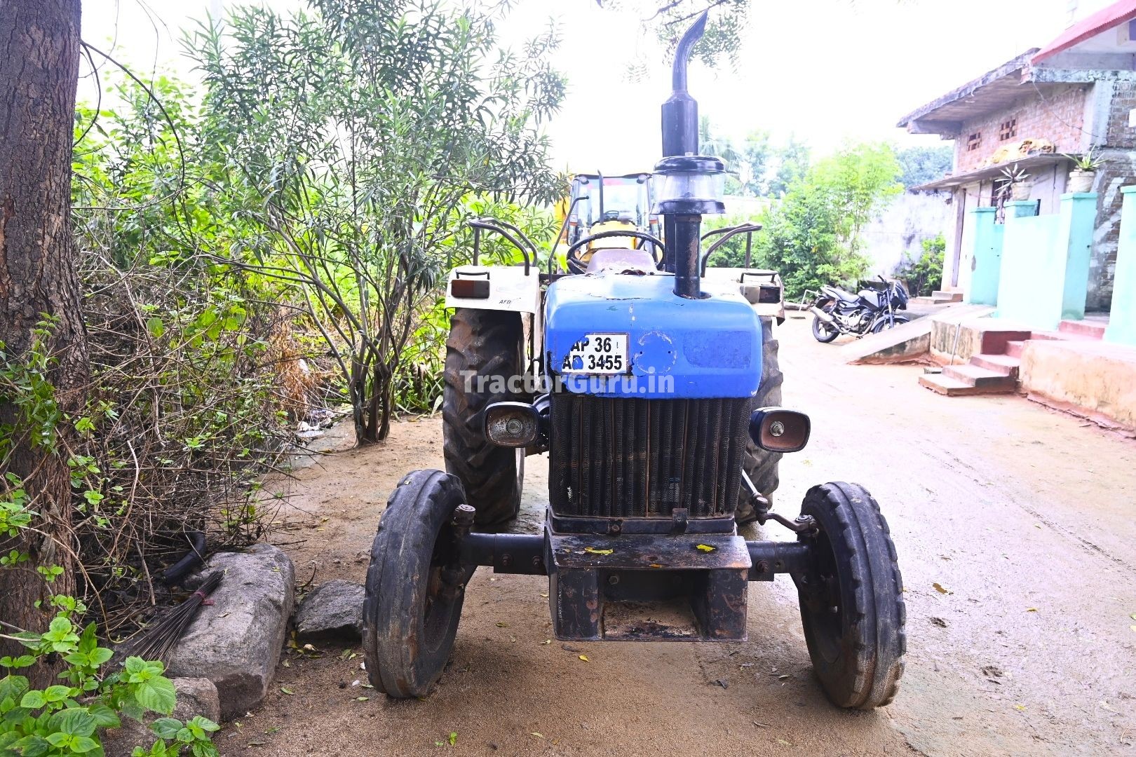 New Holland 3230