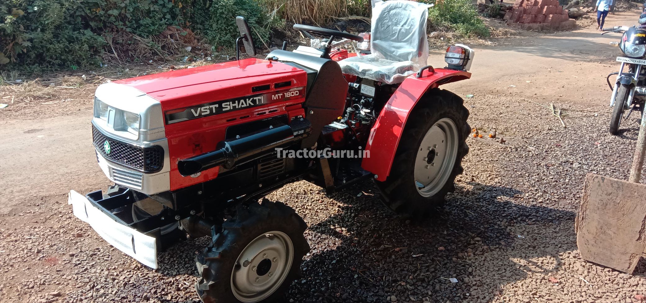 VST Shakti 180 4WD