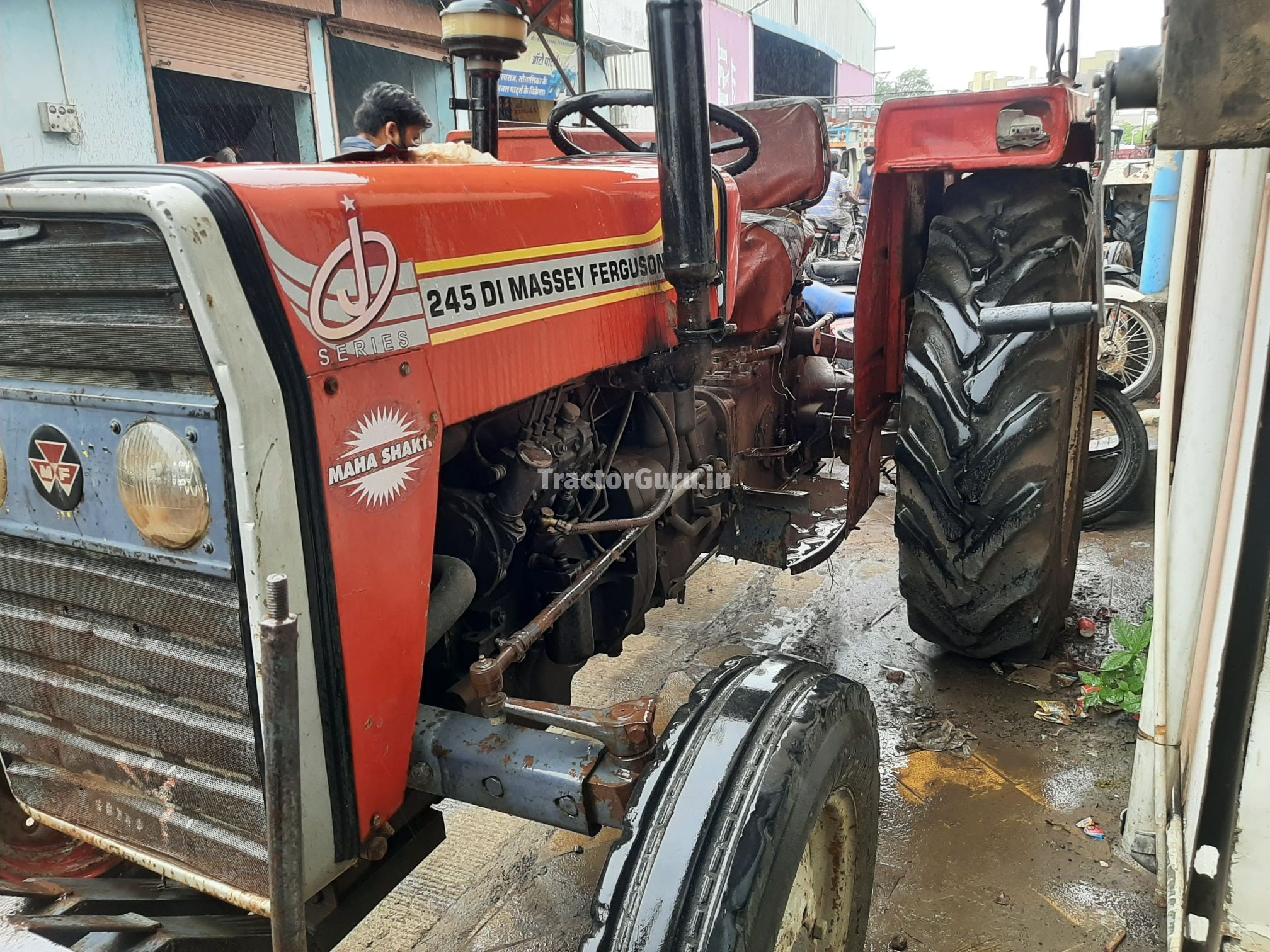 Massey Ferguson 245 DI