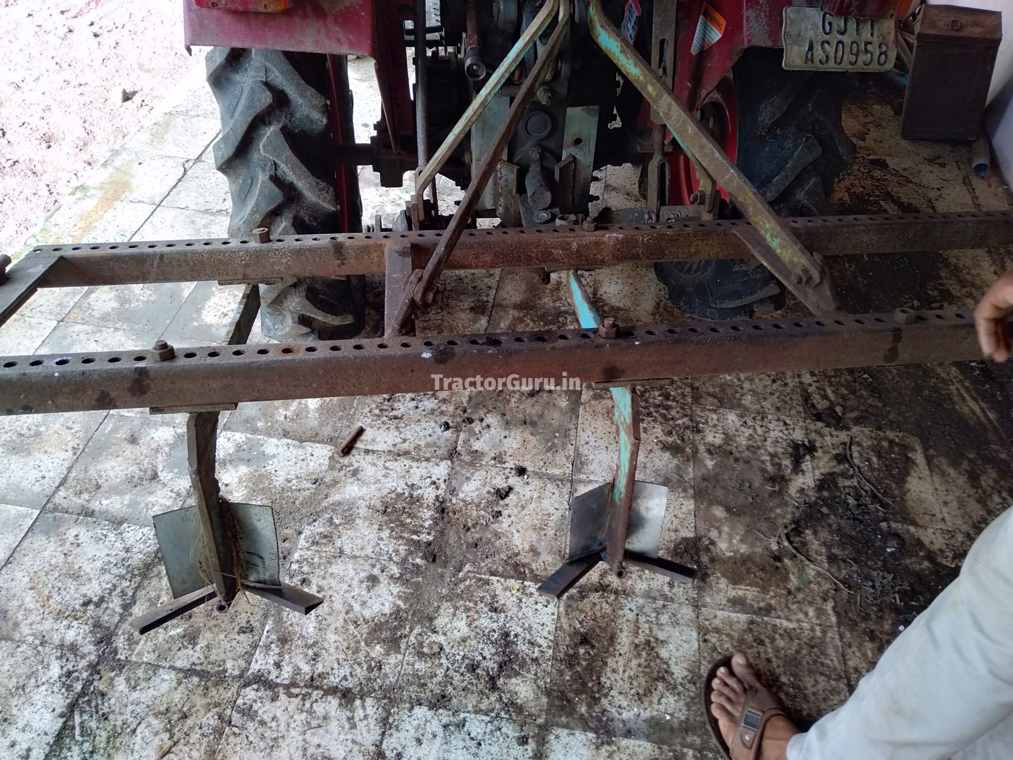 Mahindra 215 DI YUVARAJ