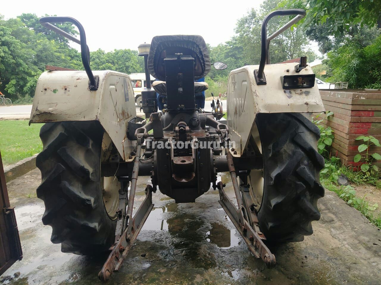 Swaraj 735 FE