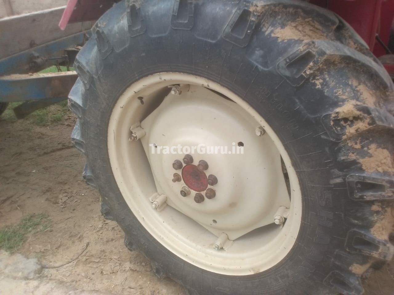 Mahindra 275 DI TU