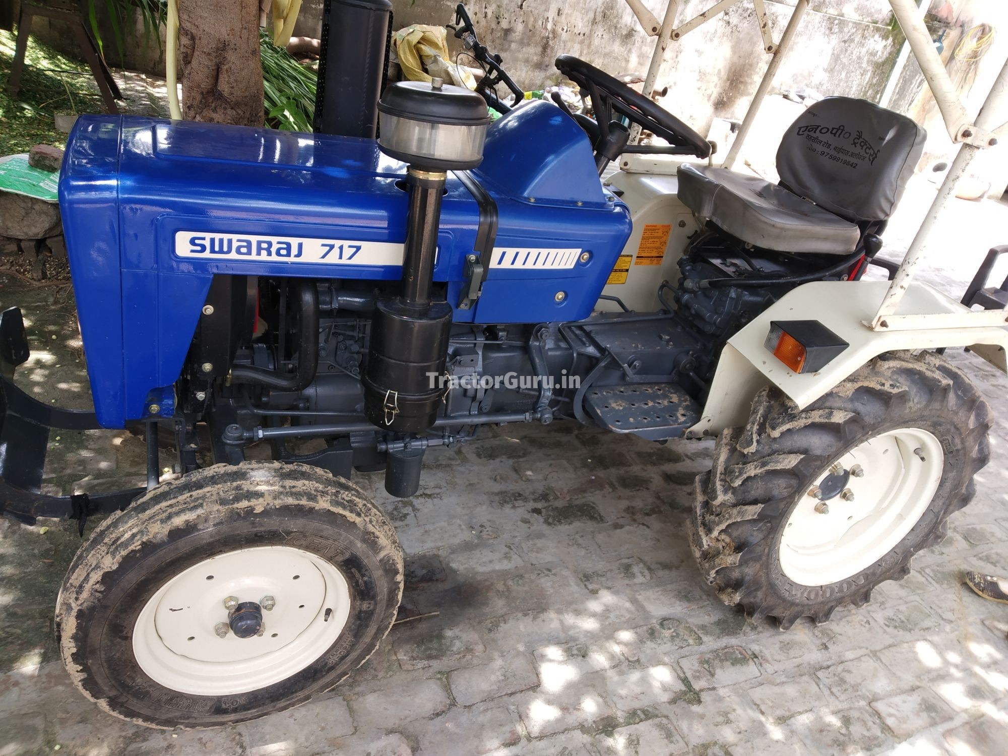 Swaraj 717
