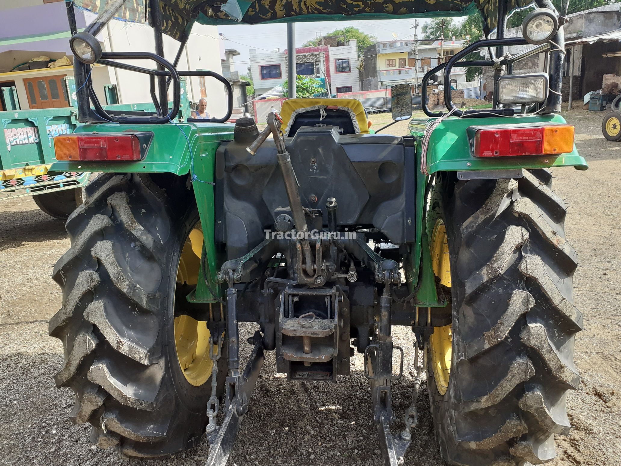 John Deere 5204