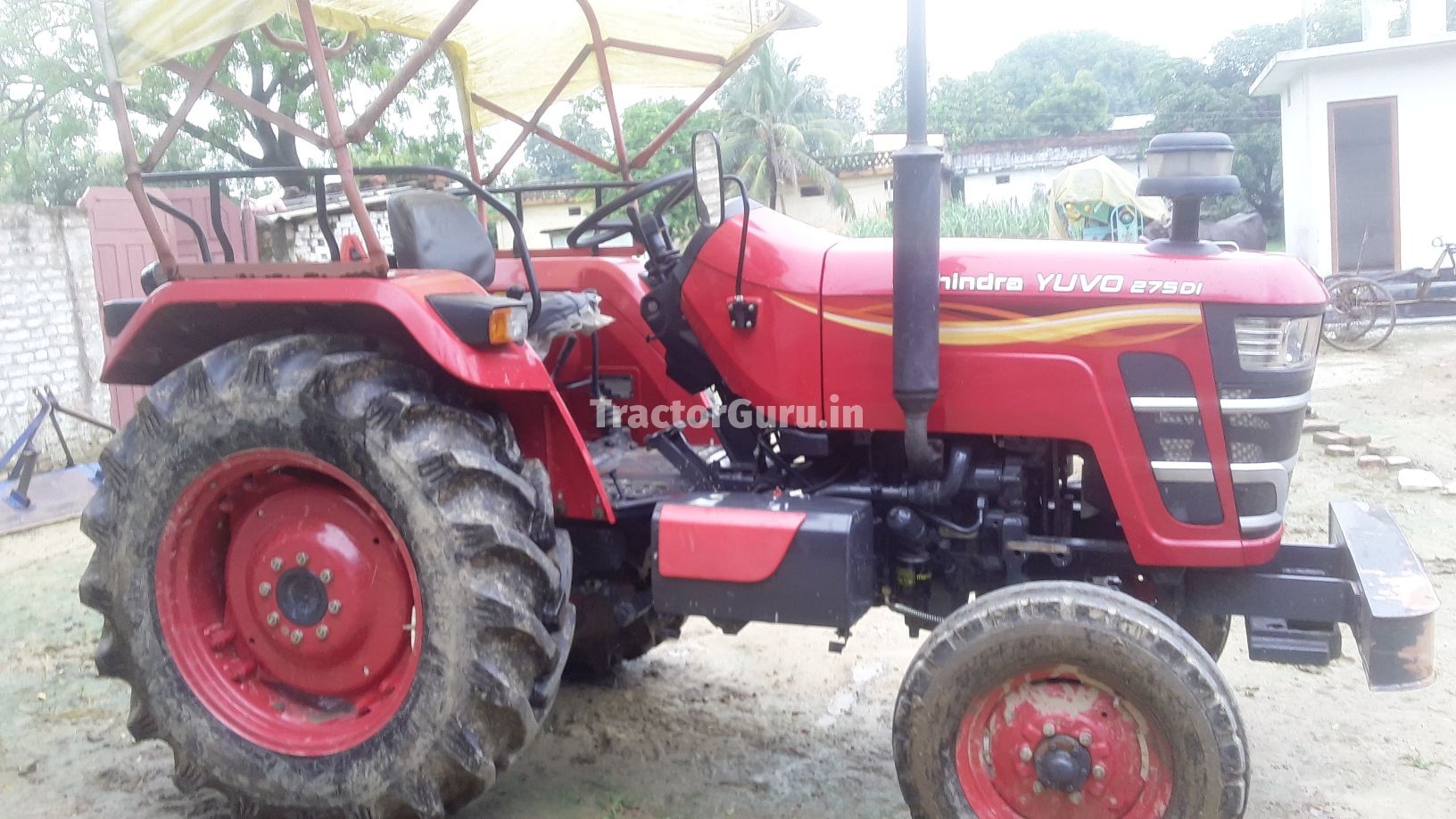 Mahindra  275 Yuvo