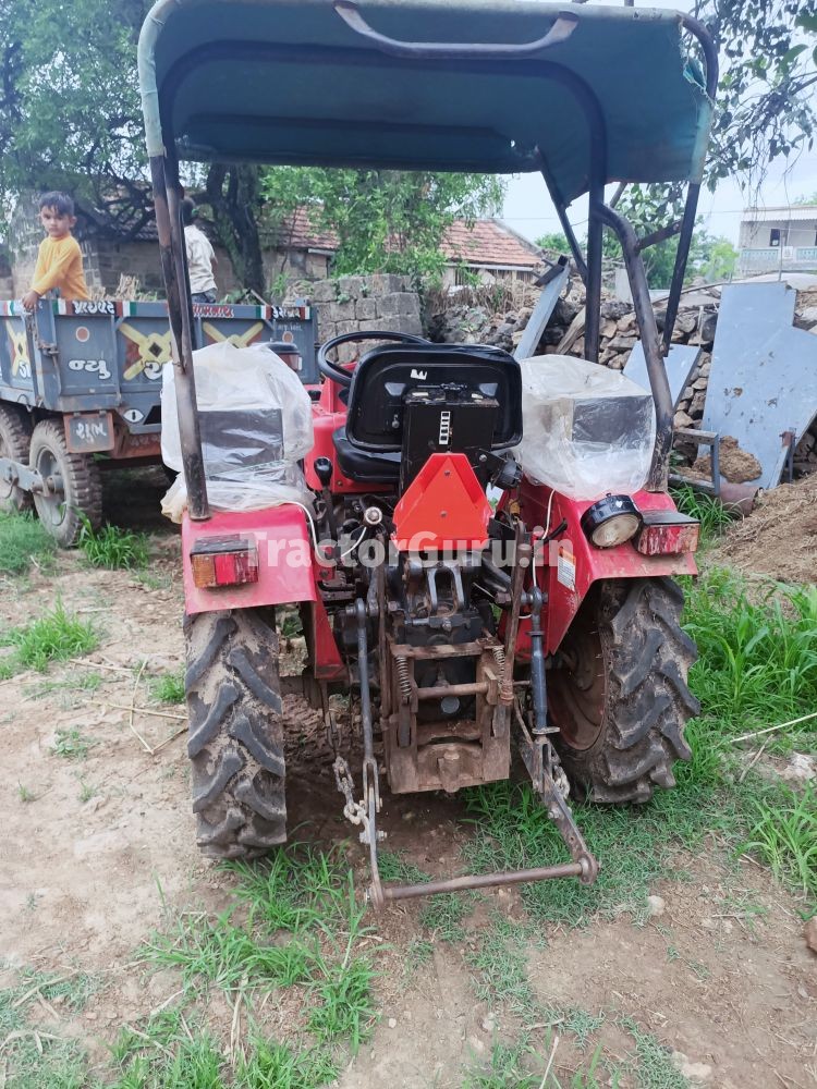 Mahindra 215 DI YUVARAJ
