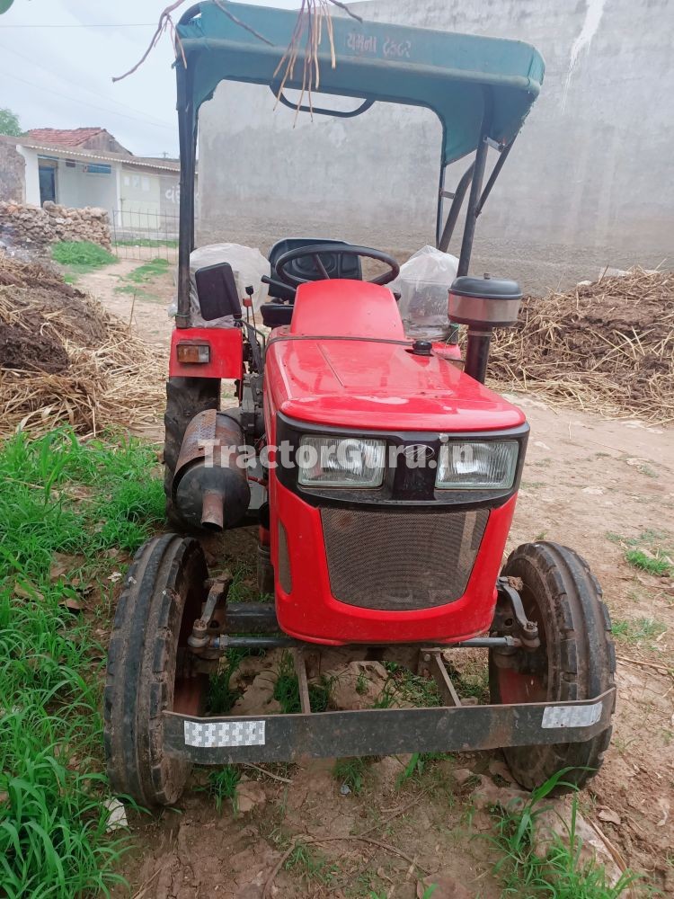Mahindra 215 DI YUVARAJ