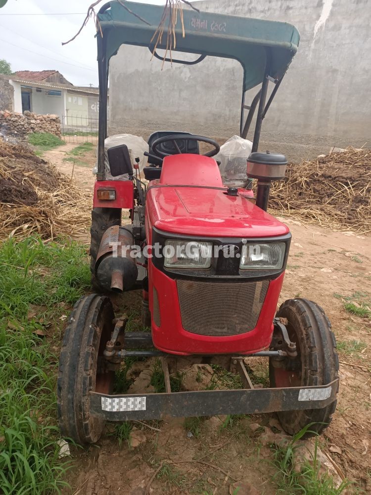 Mahindra 215 DI YUVARAJ