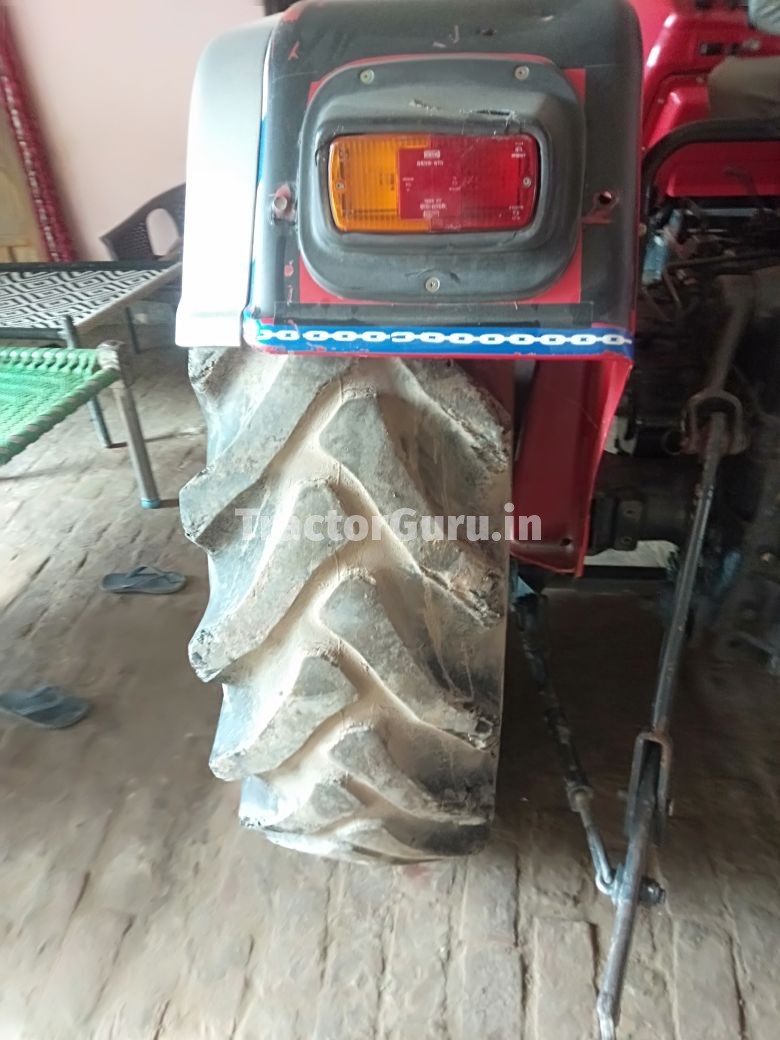 Mahindra 555 DI POWER PLUS