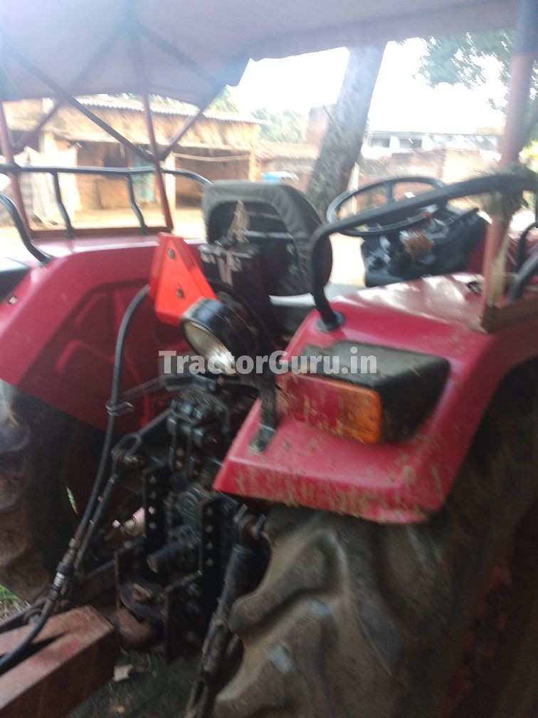 Mahindra 415 DI YUVO