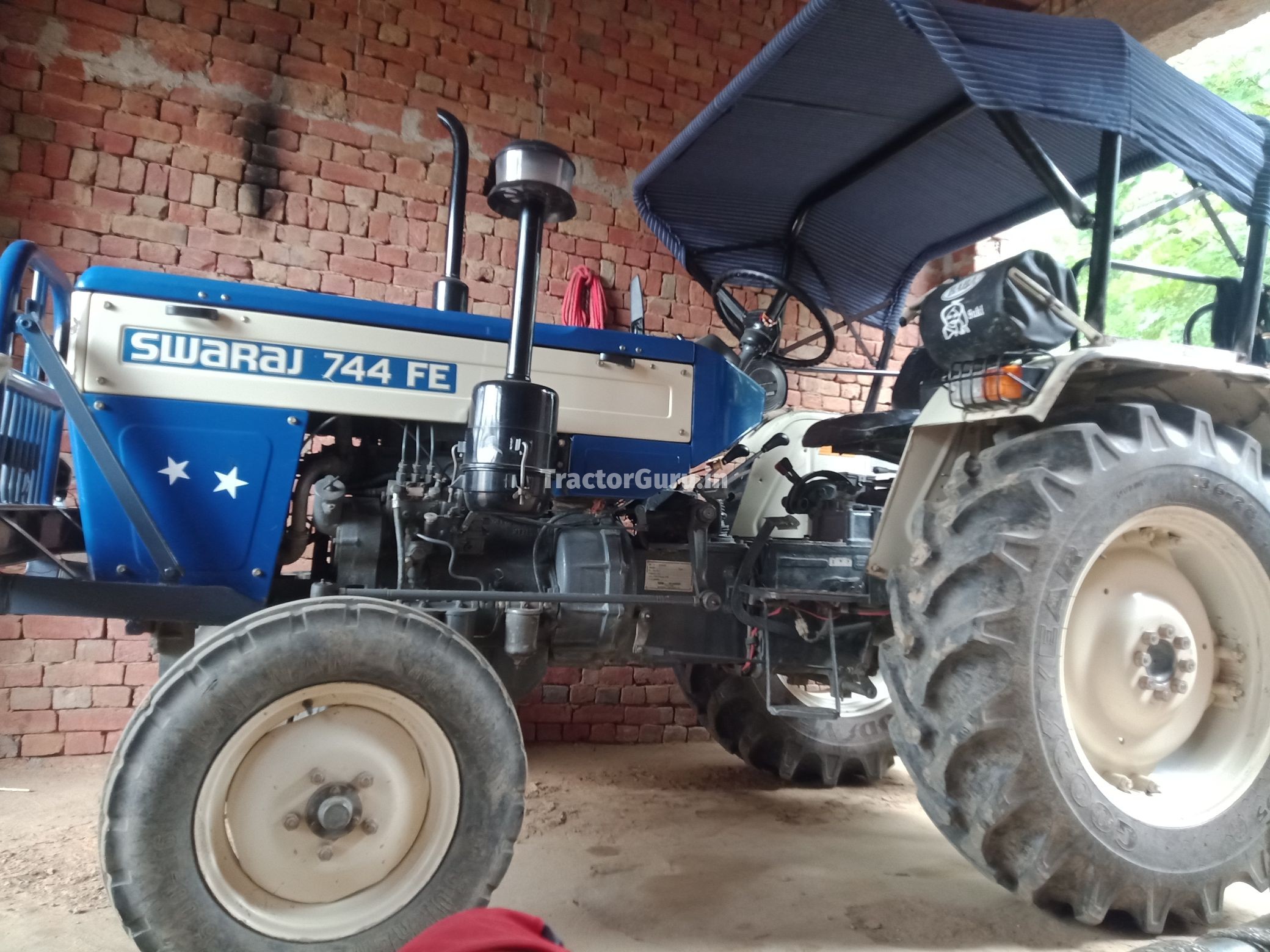 Swaraj 744 FE