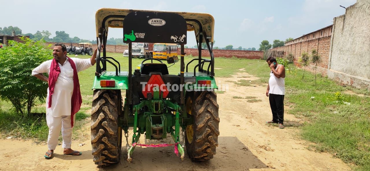 John Deere 5039 D
