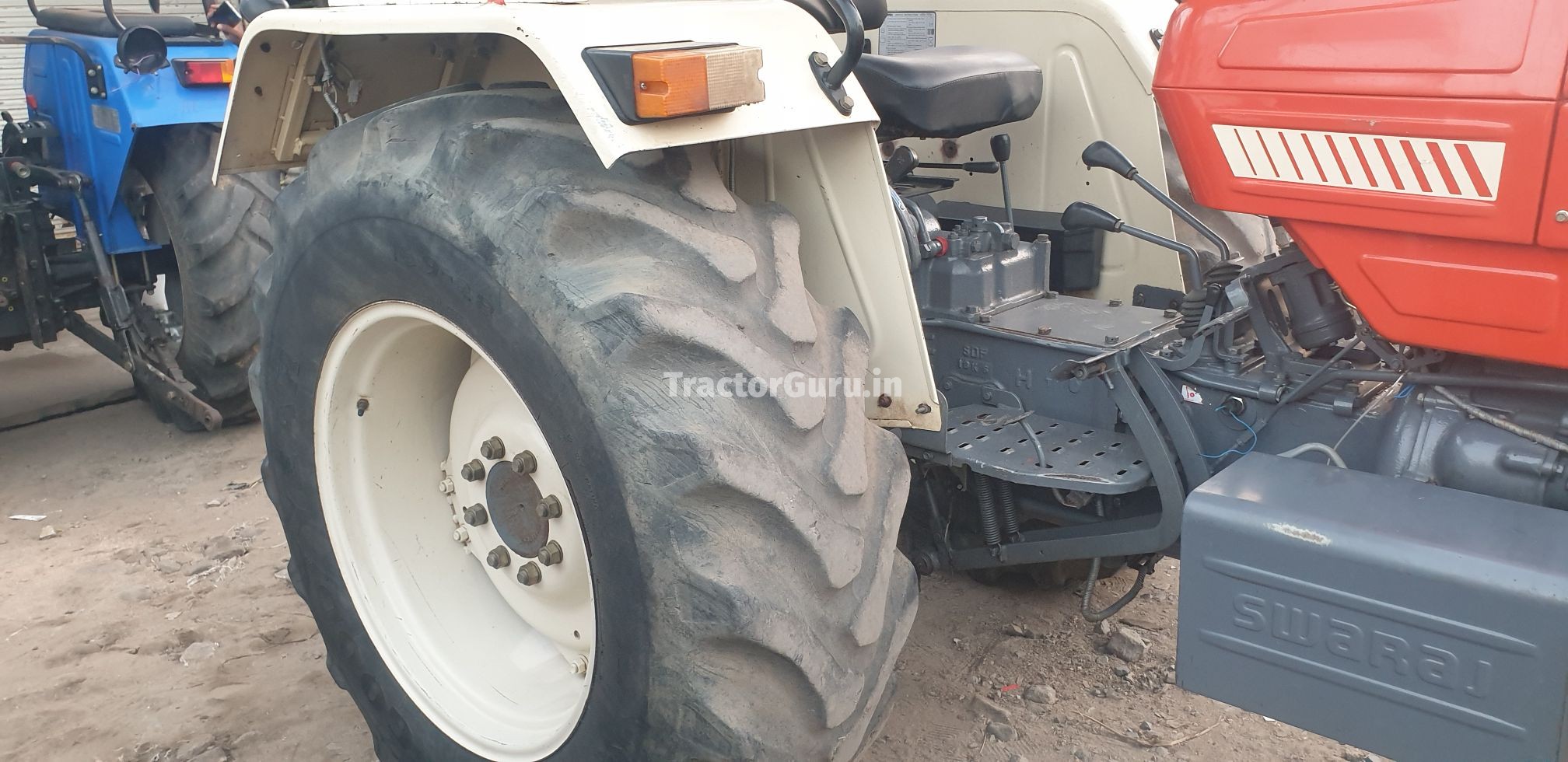 Swaraj 855 FE