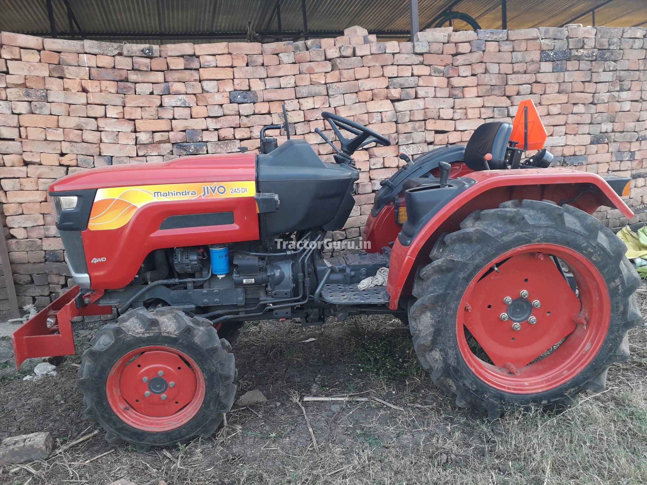 Mahindra  245 JIVO