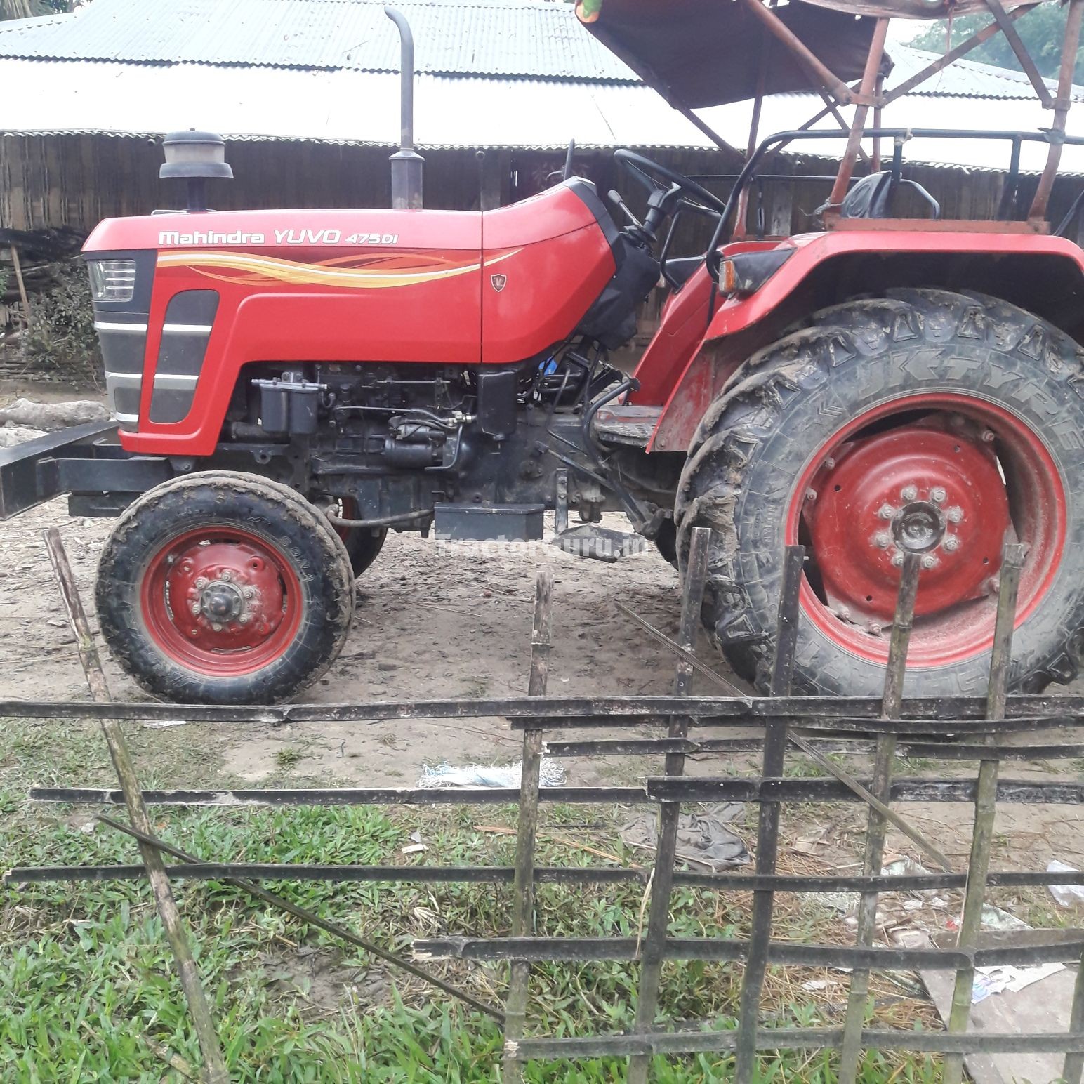 Mahindra 475 DI YUVO