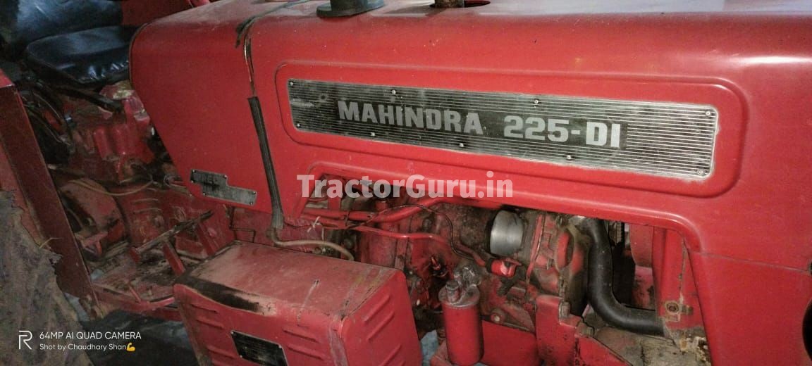 Mahindra 225 JIVO