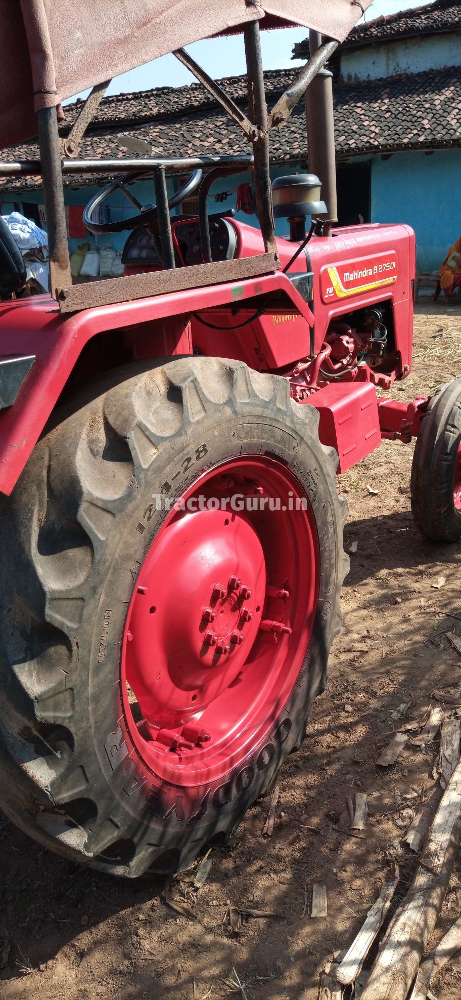 Mahindra 275 DI TU