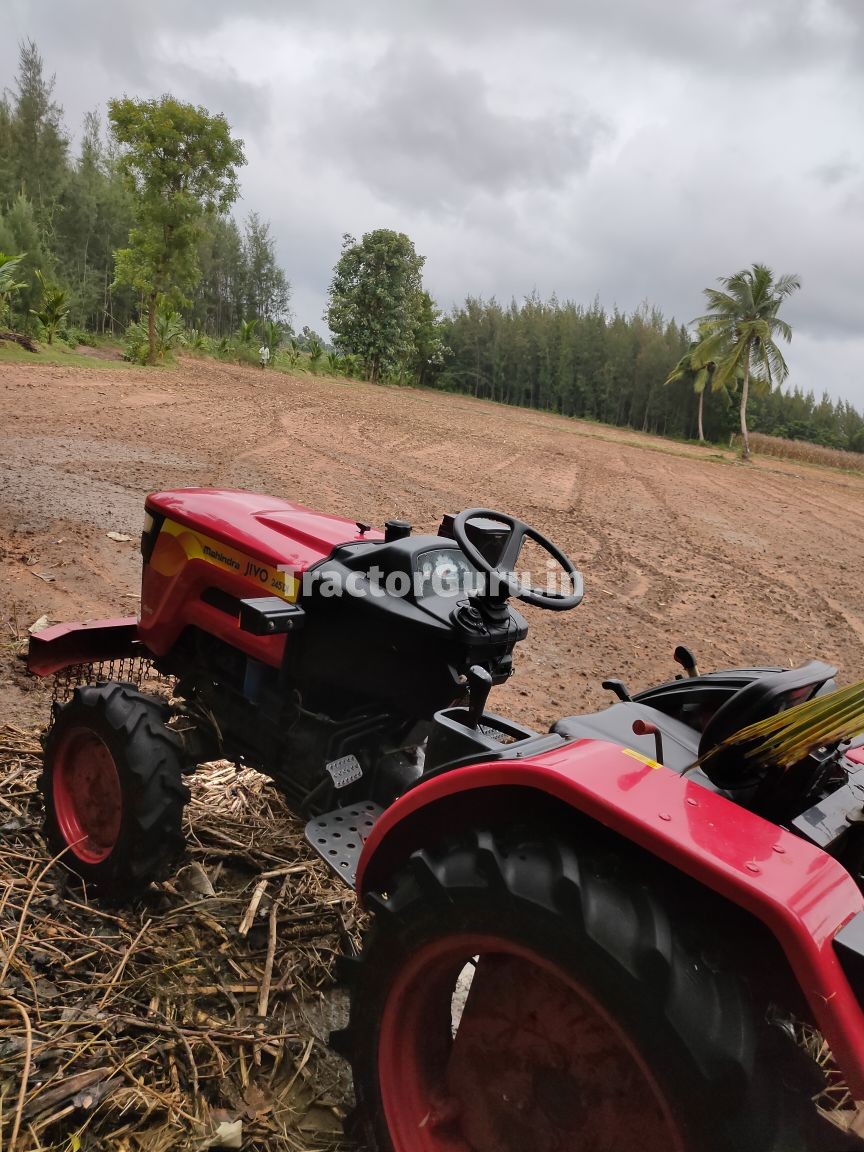 Mahindra  245 JIVO