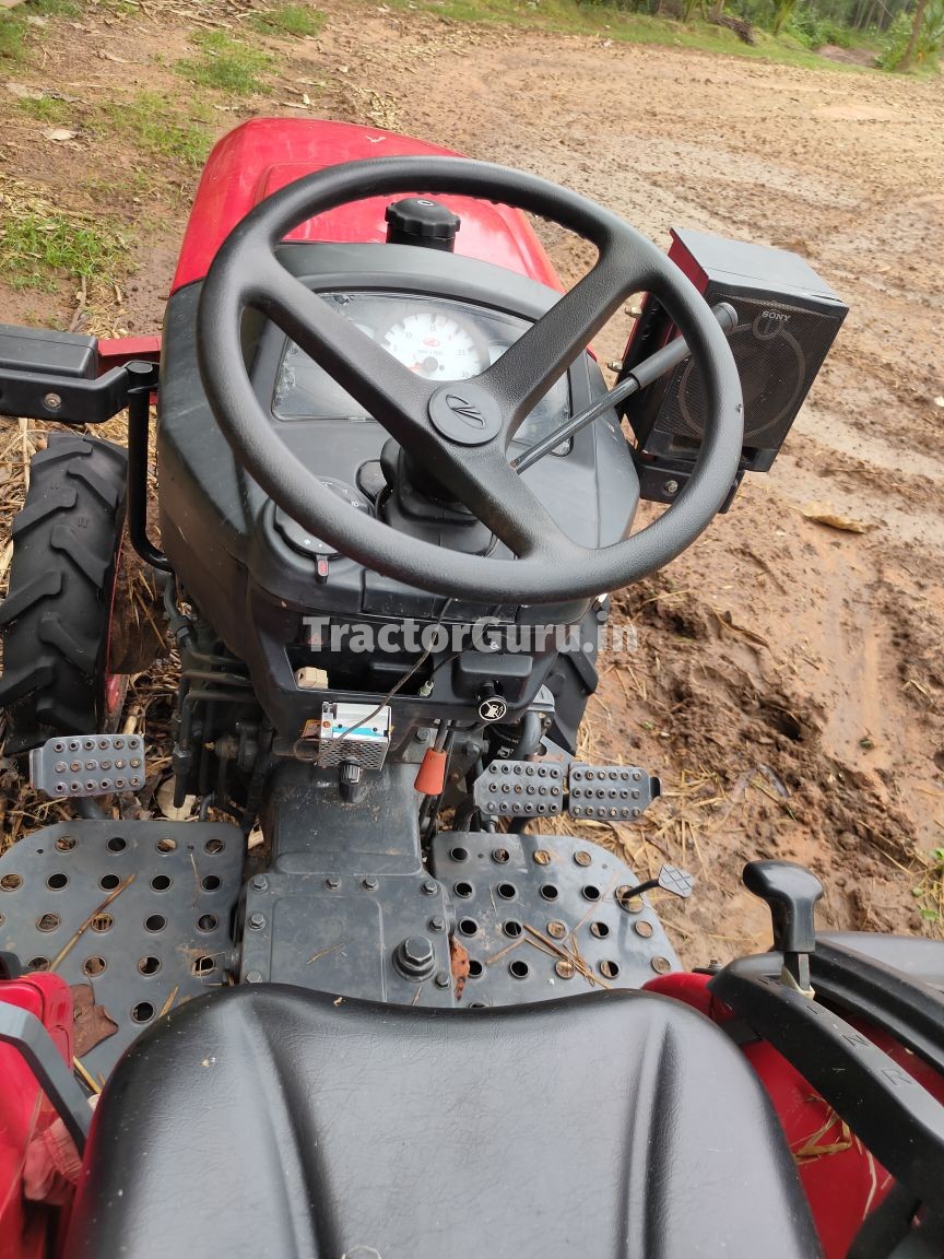 Mahindra  245 JIVO