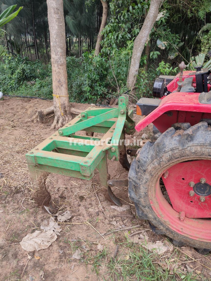 Mahindra  245 JIVO