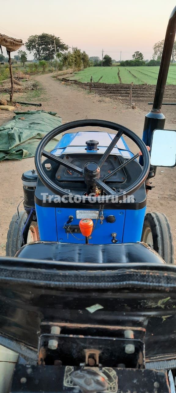 Escorts Steeltrac