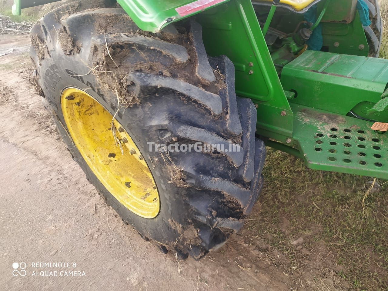 John Deere 5050 E