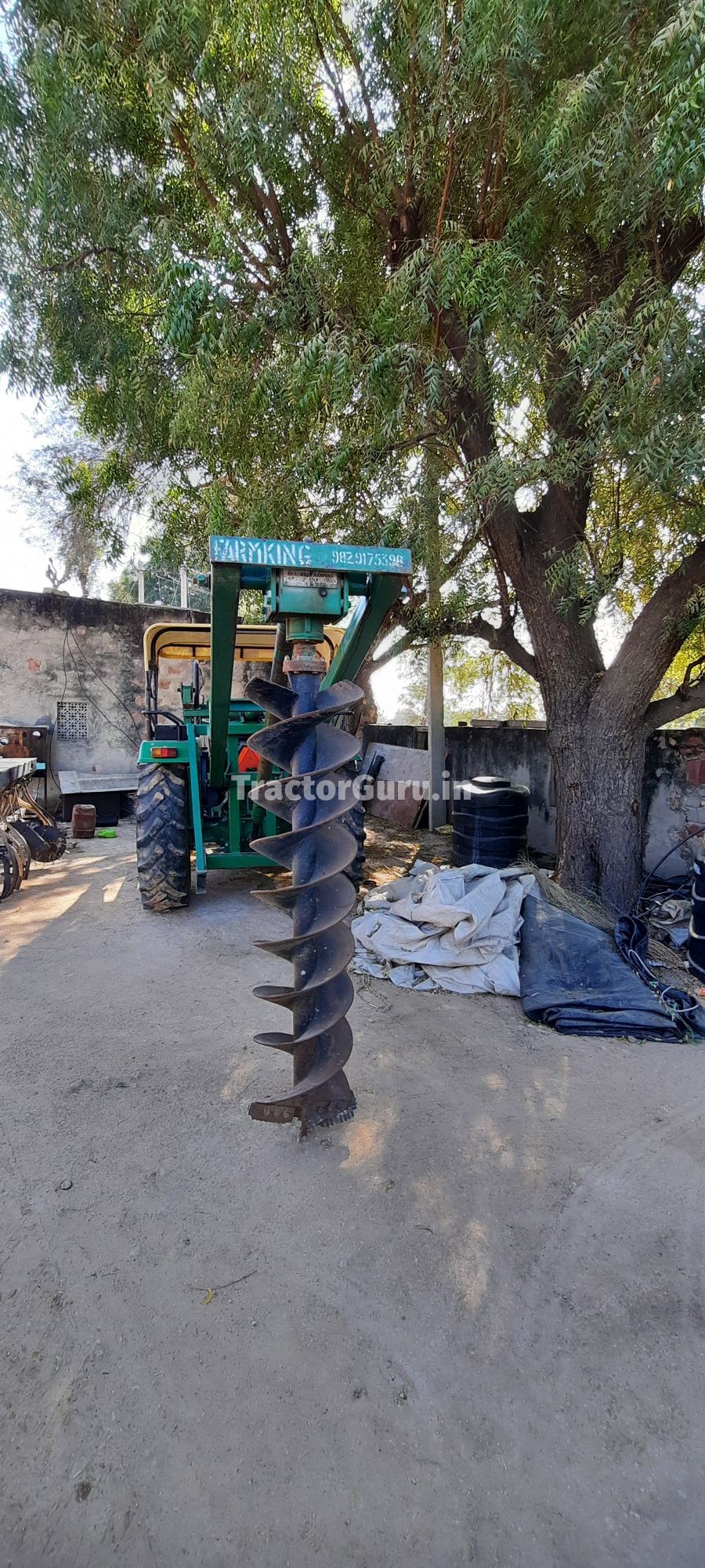 John Deere 5050 D