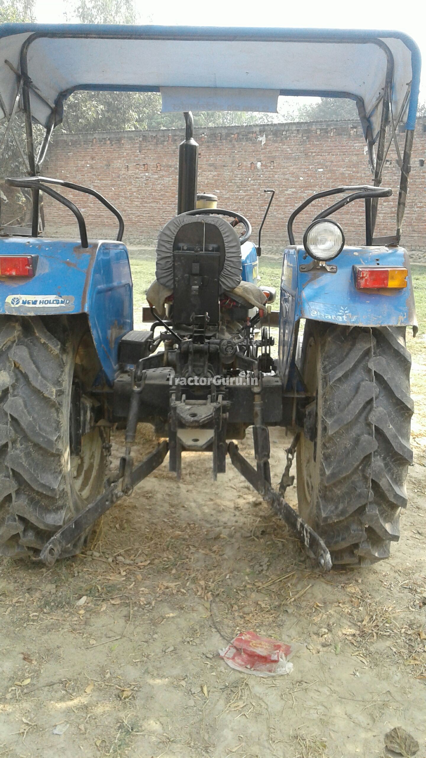 New Holland 3037 DI