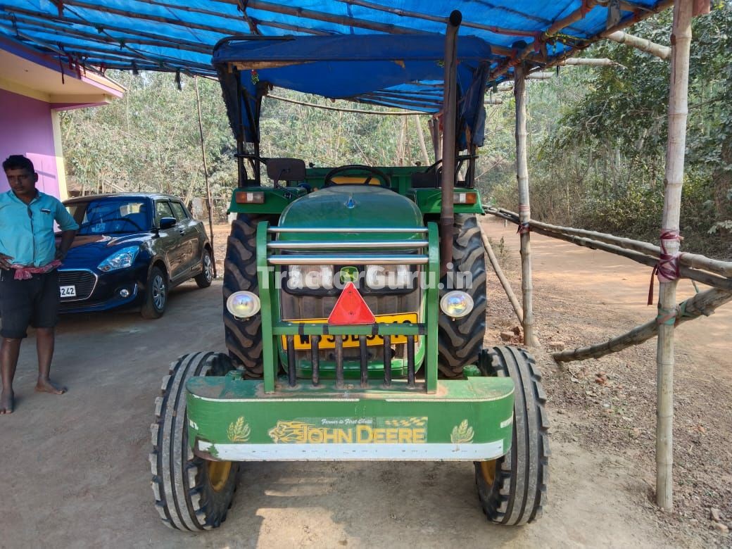 John Deere 5050 D