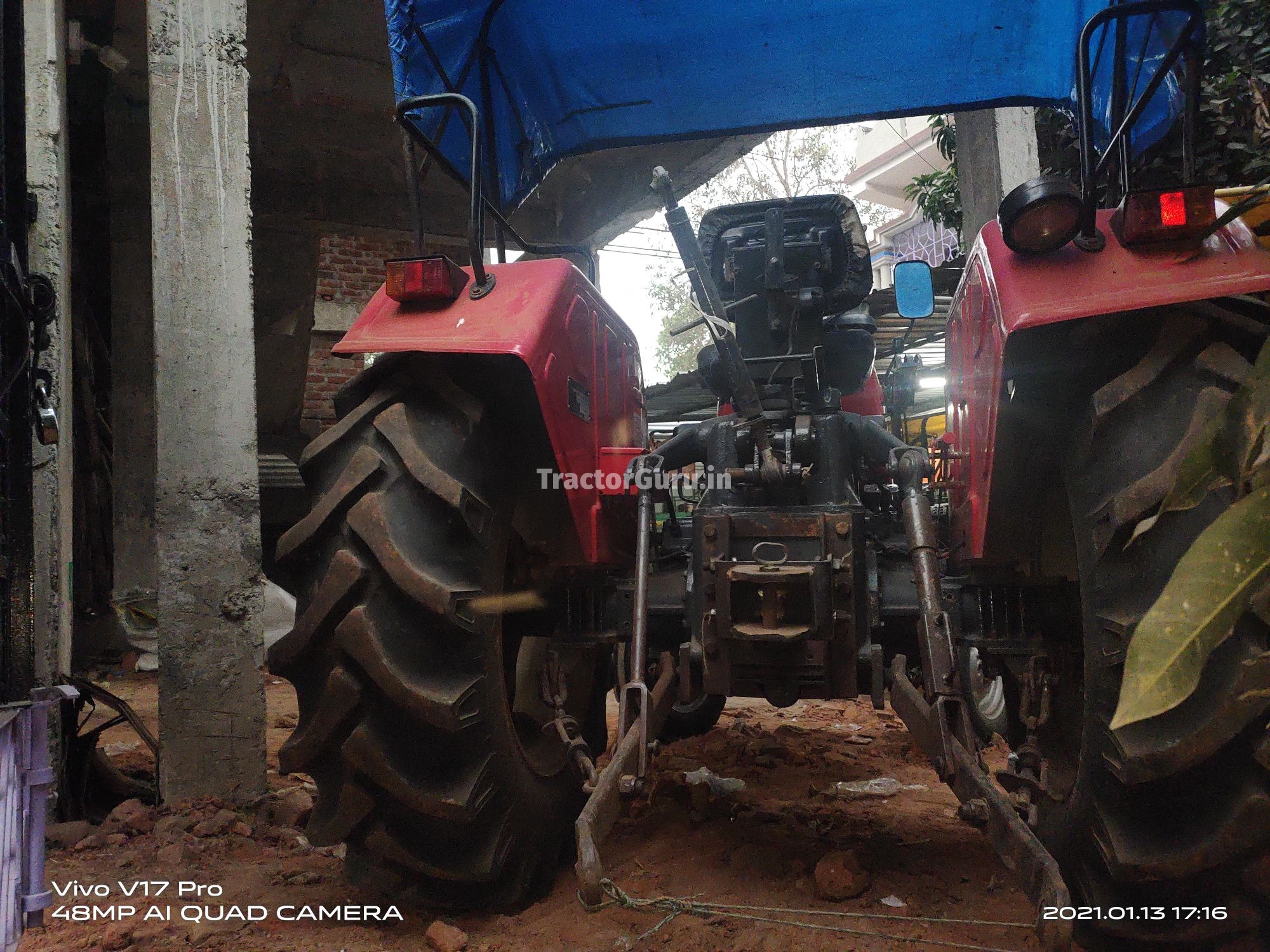 Mahindra 585 DI SARPANCH
