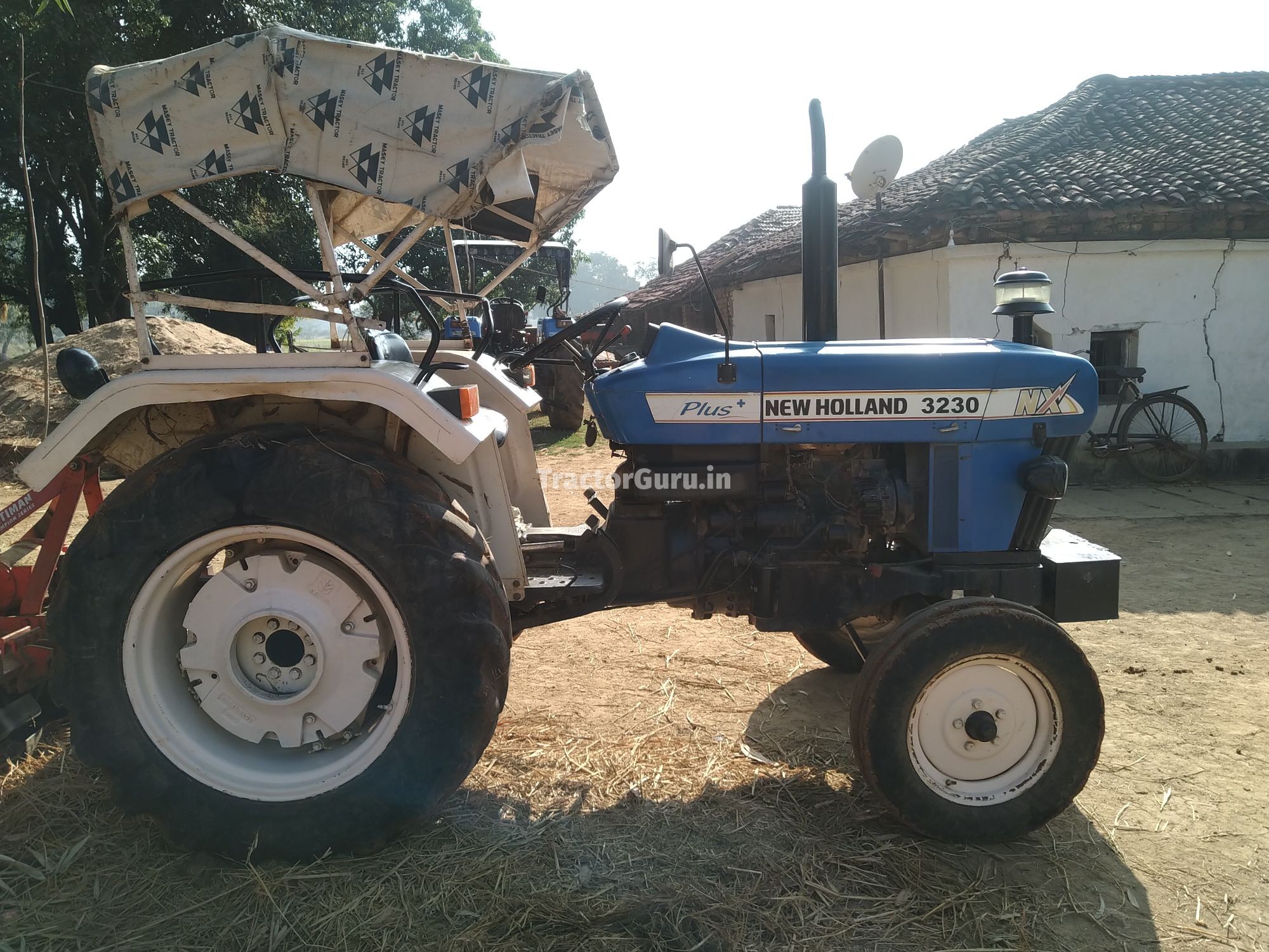 New Holland 3230