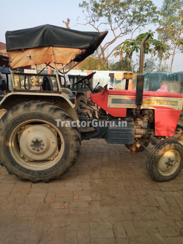 Swaraj 724 XM