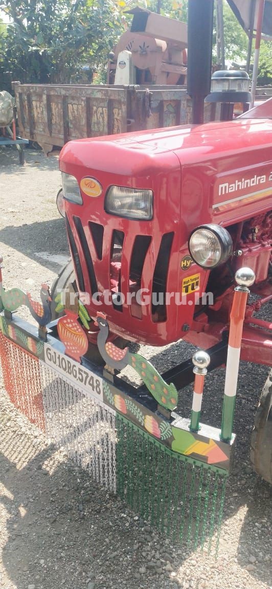 Mahindra  275 Yuvo