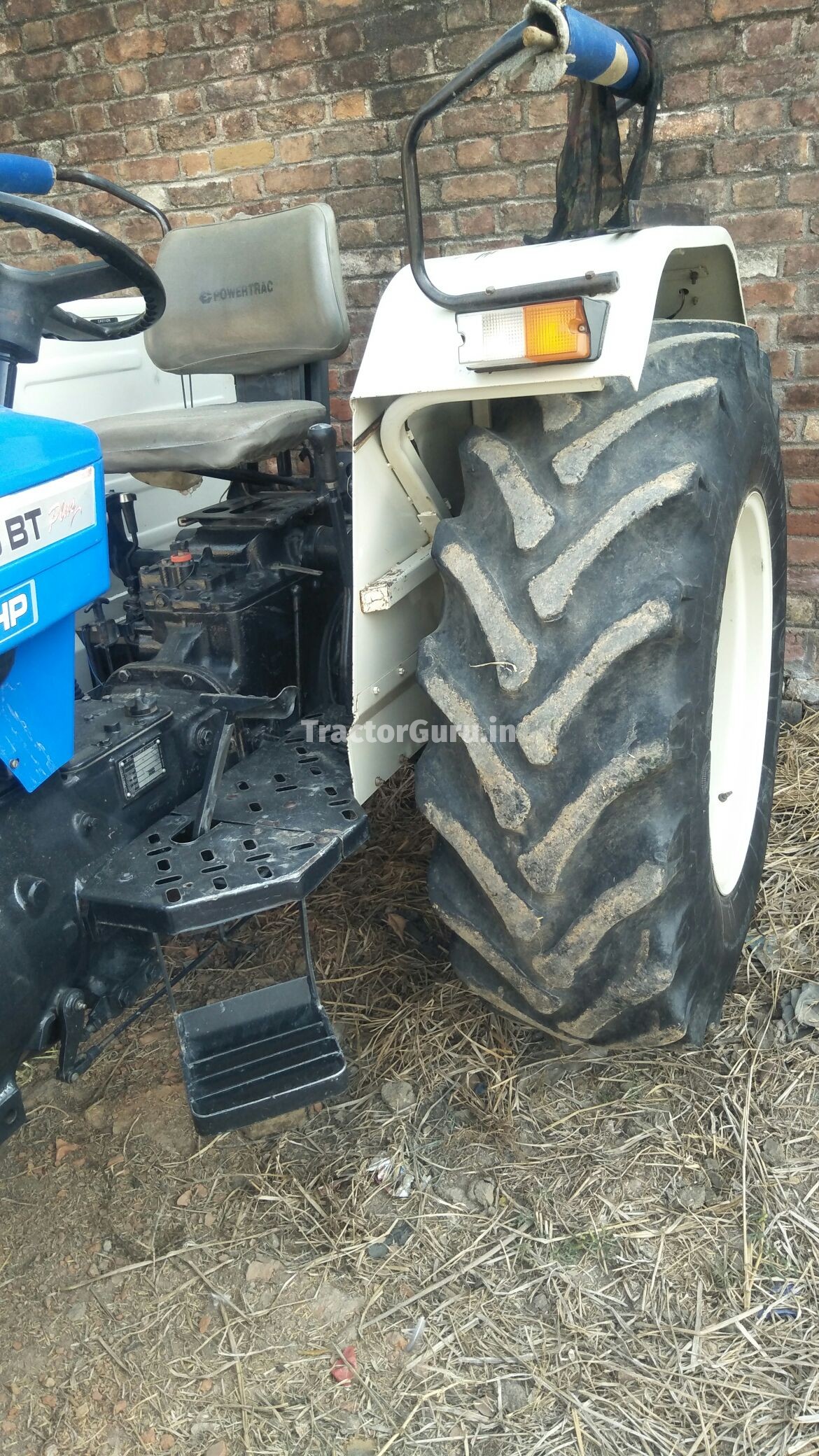 Powertrac 4455 BT Plus