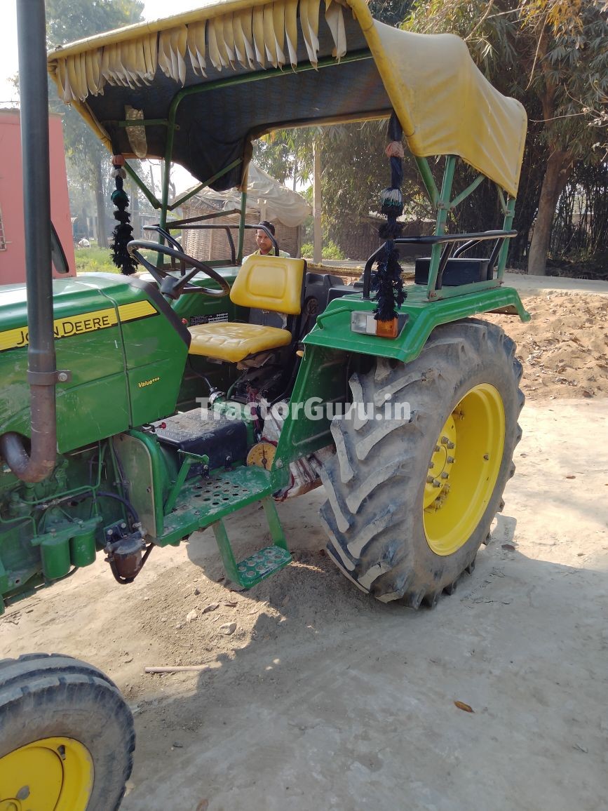 John Deere 5039 D