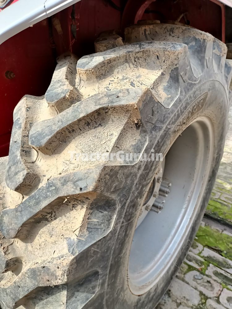 Mahindra 555 DI POWER PLUS