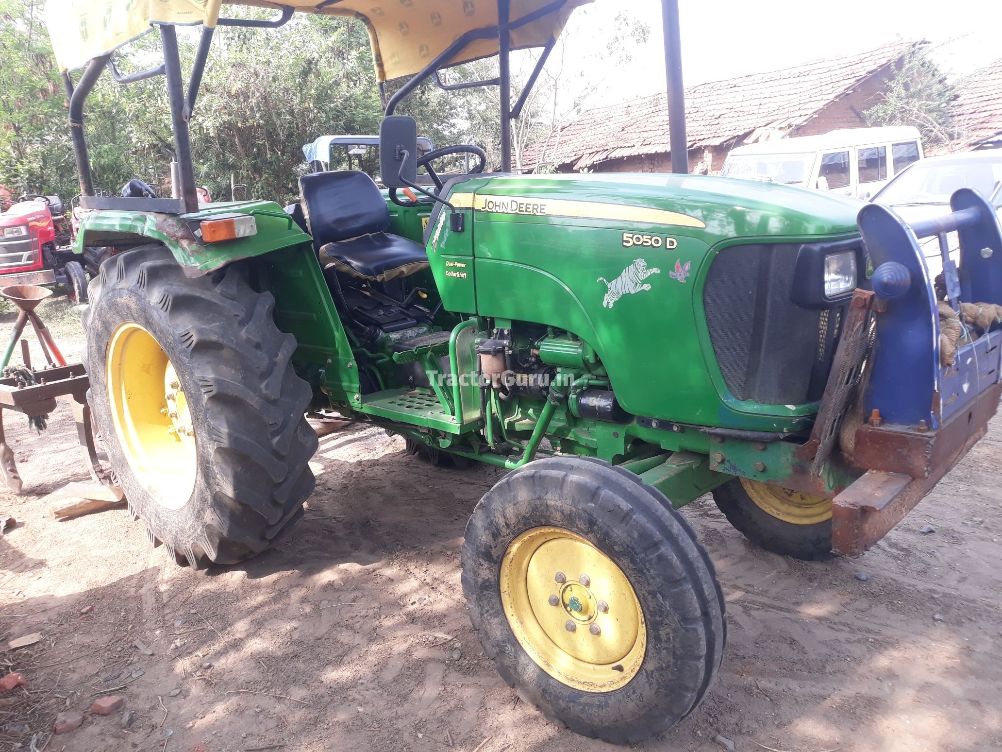 Mahindra 415 DI YUVO