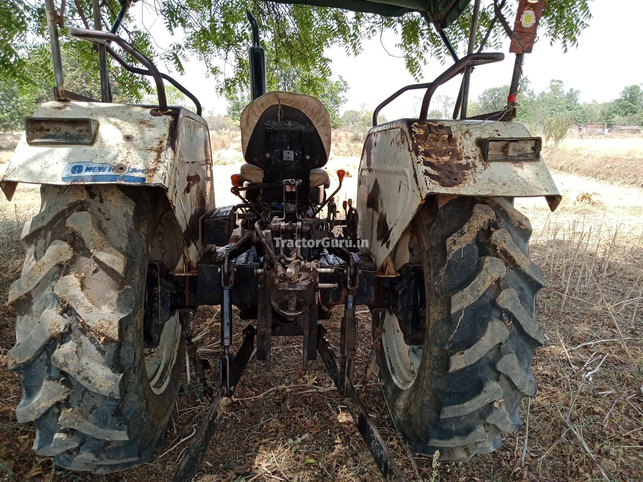 New Holland 3230