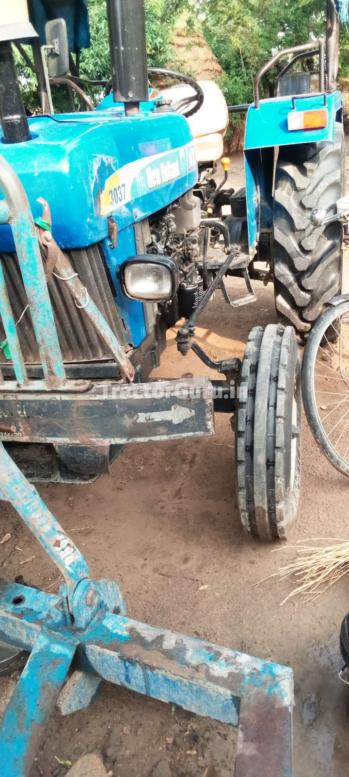 New Holland 3037 DI