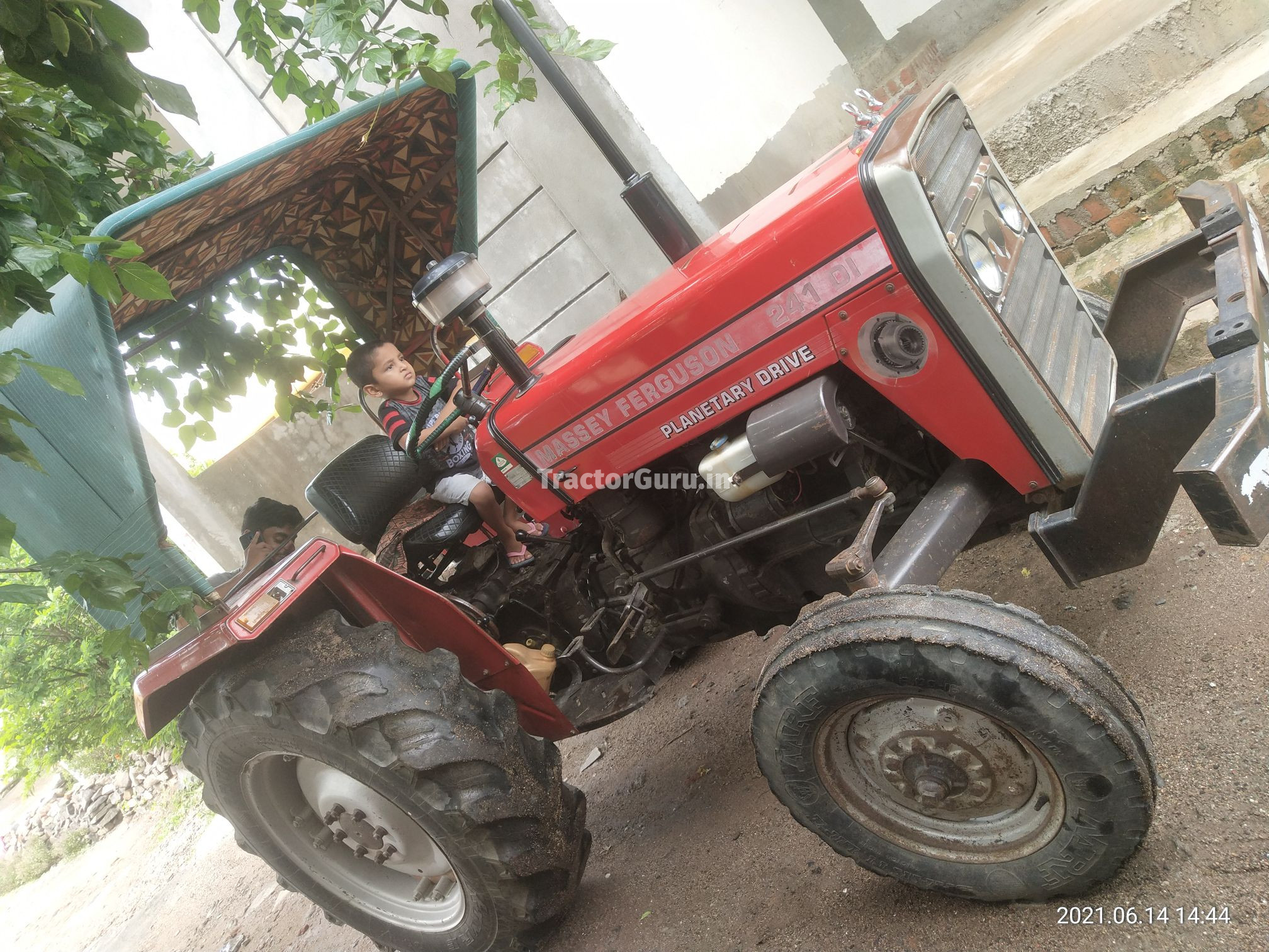 Massey Ferguson 241 DI